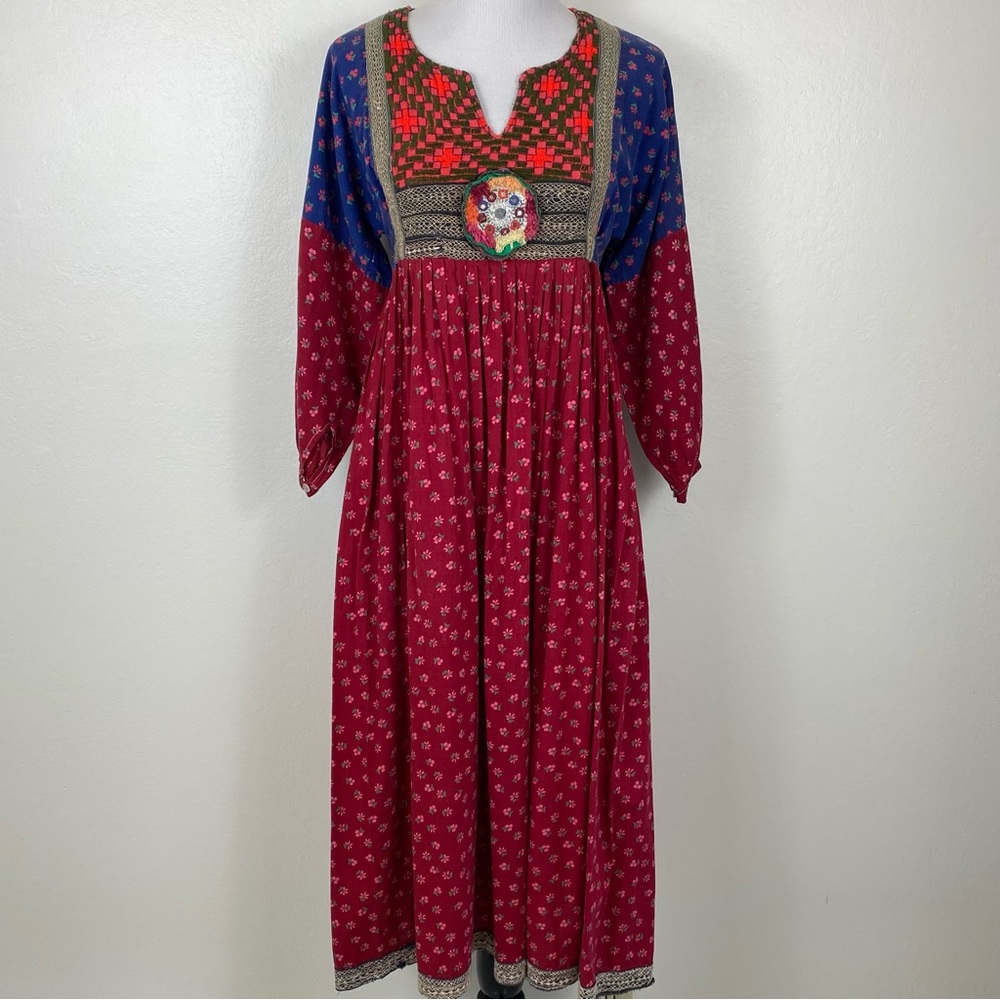 Vintage 1970’s Boho Floral Embroidered Midi Dress